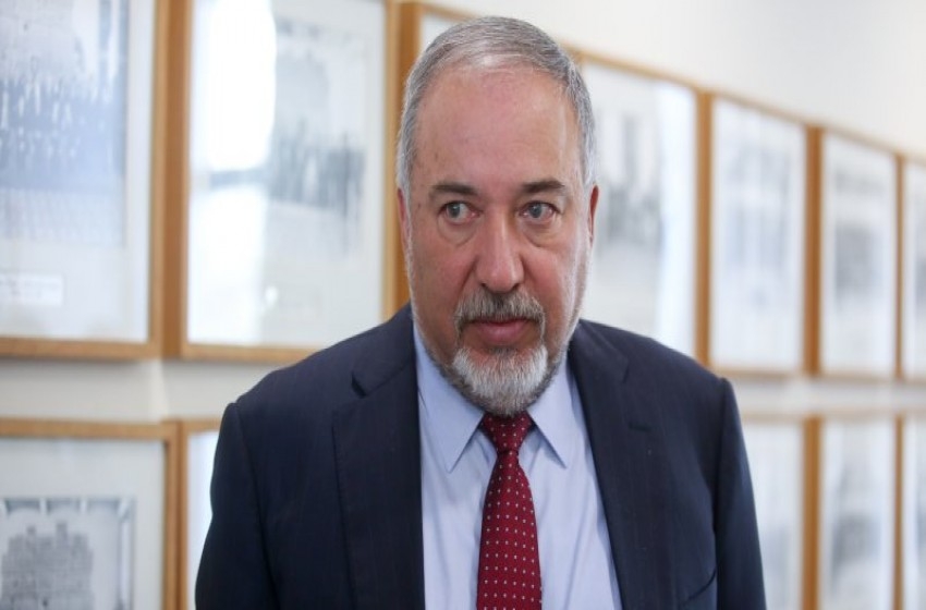 ليبرمان يطالب بفرض قانون عقوبة إعدام الأسرى الفلسطينيين