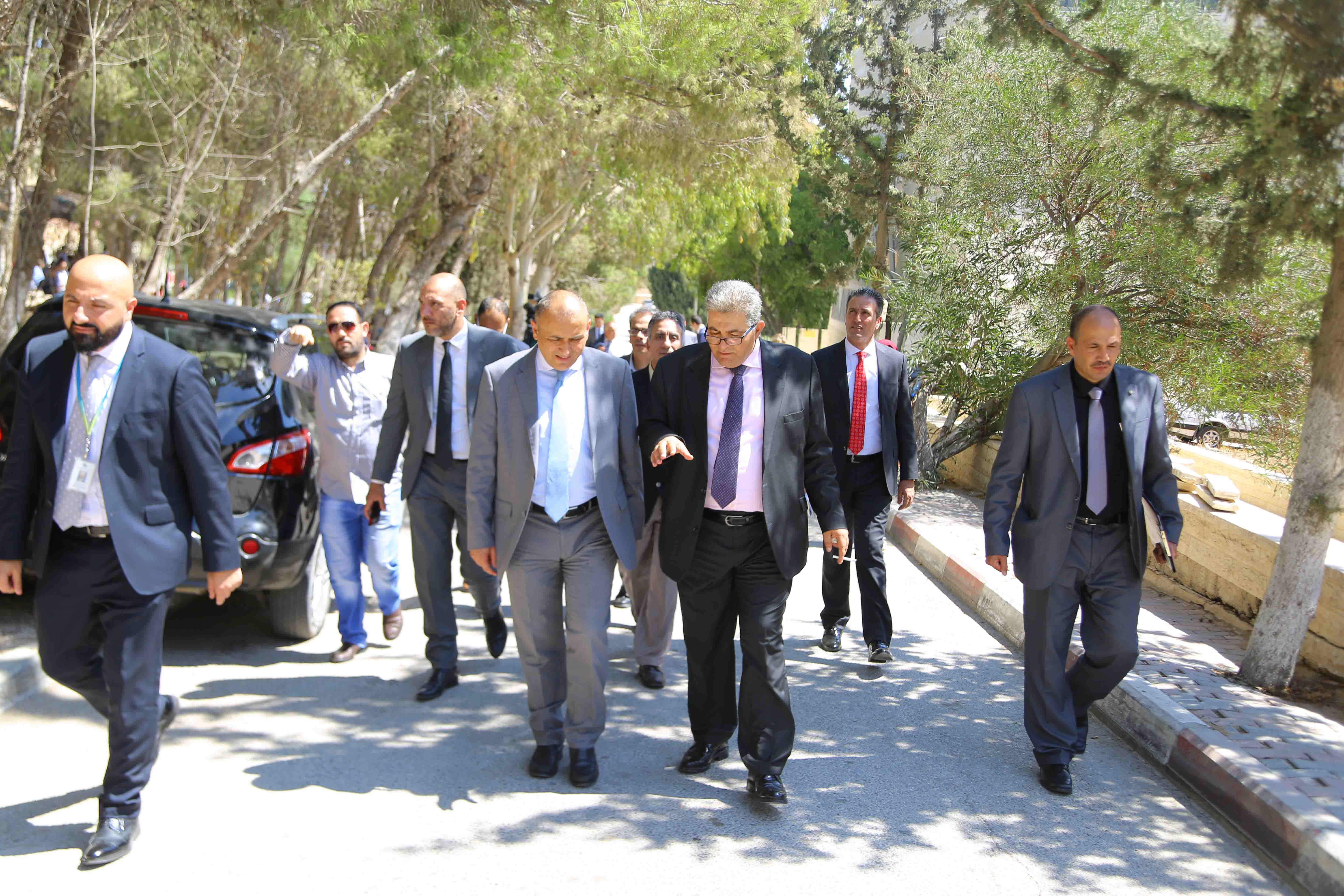 رئيس جامعة القدس يستقبل الرئيس التنفيذي لمجموعة الاتصالات الفلسطينية في جامعة القدس