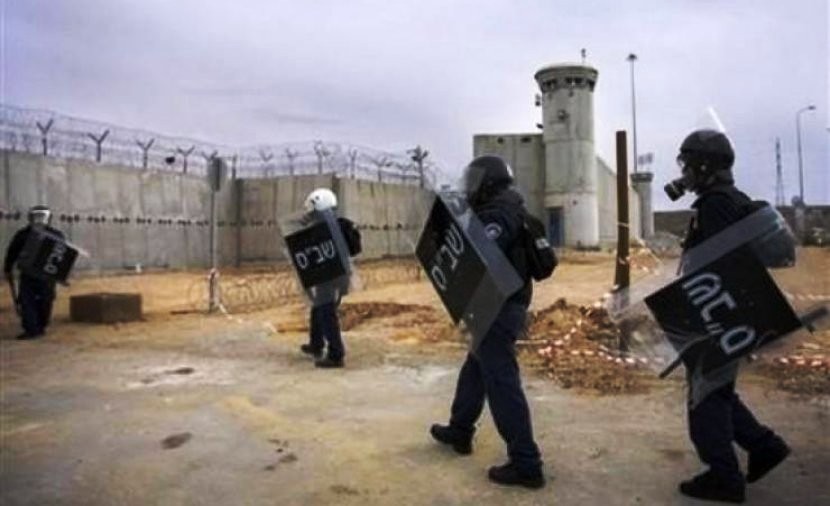 الأسرى يهددون بالتصعيد