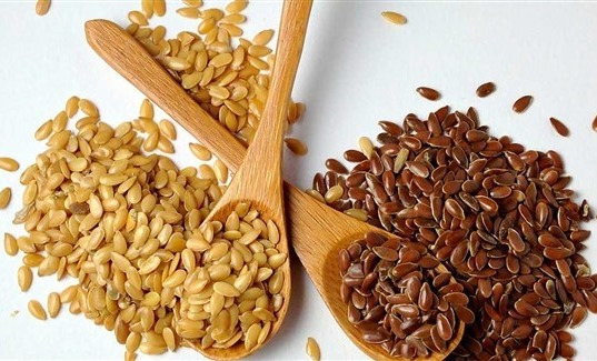 بذور الكتان.. سلاحك لمحاربة السيلوليت