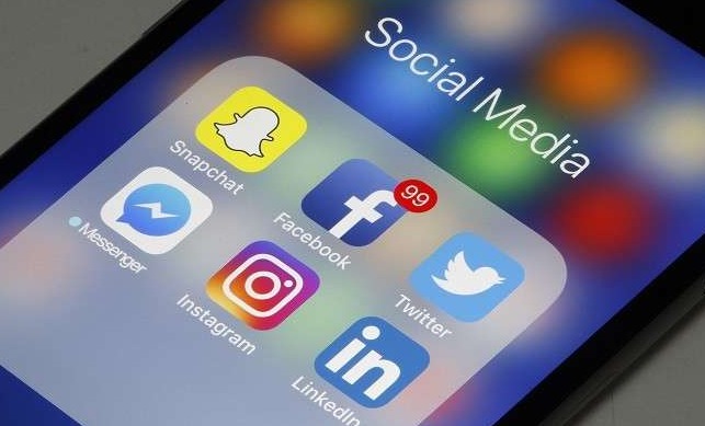 إشعارات فيسبوك تلاحق مستخدمي إنستغرام وتثير غضبهم!