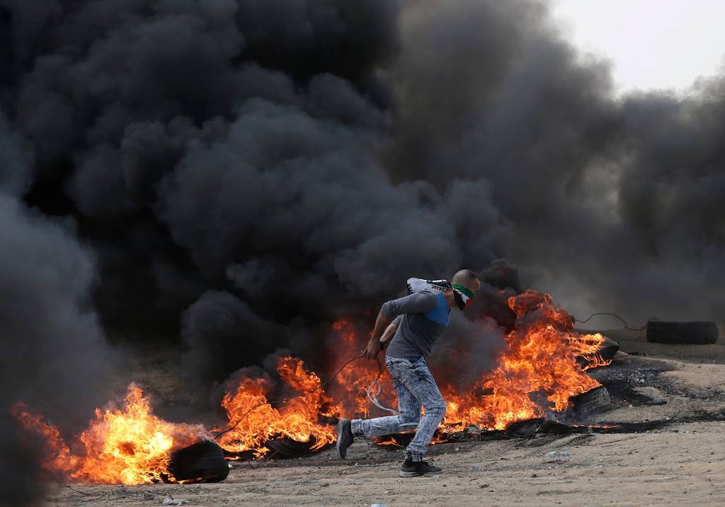 ستة شهداء ومئات الاصابات في مسيرات العودة في محتلف مناطق قطاع غزة