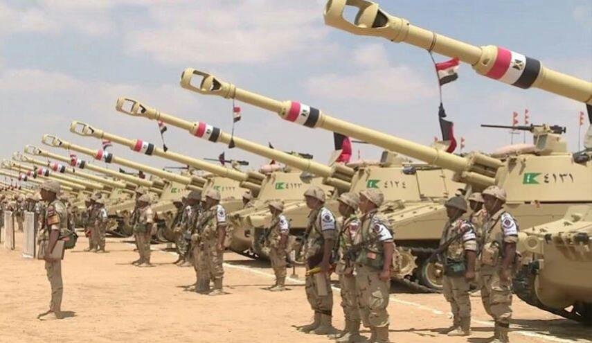 الجيش المصري يعلن قتل 21 مسلحا في سيناء (شاهد)