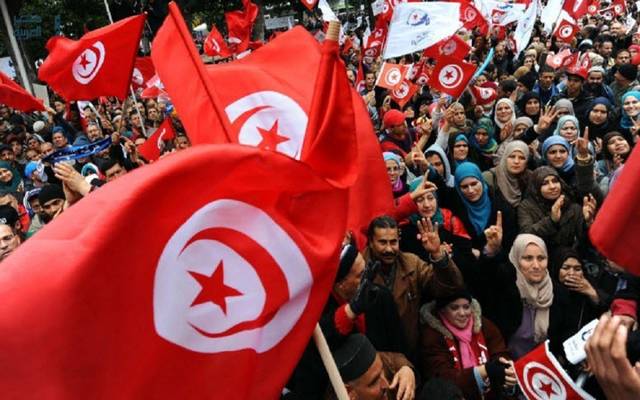 اتفاق في تونس على رفع أجور 670 ألف موظف عمومي