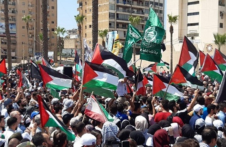 فلسطينيو لبنان يواصلون تصعيدهم ويلوحون بجمعة غضب