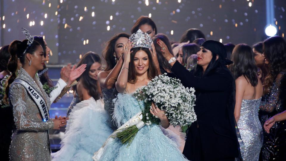 بذخ بجوائز ملكة جمال لبنان 2018.. ولجنة تحكيم من مشاهير