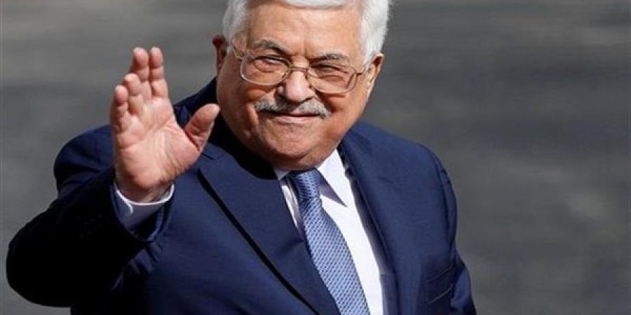 عباس يصل شرم الشيخ للمشاركة في قمة عربية أوروبية