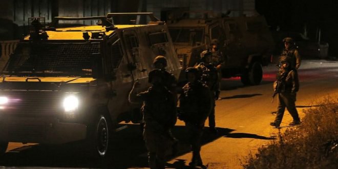 الاحتلال يغلق مدخل "النبي صالح" وينصب حاجزًا على مدخل آخر