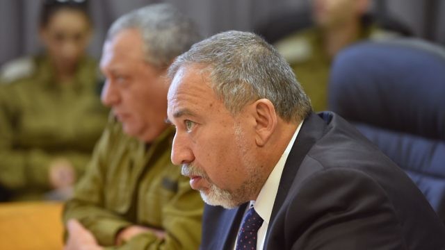ليبرمان لا يستبعد اللجوء لحرب ضد غزة.. إذا توفر هذا الشرط!