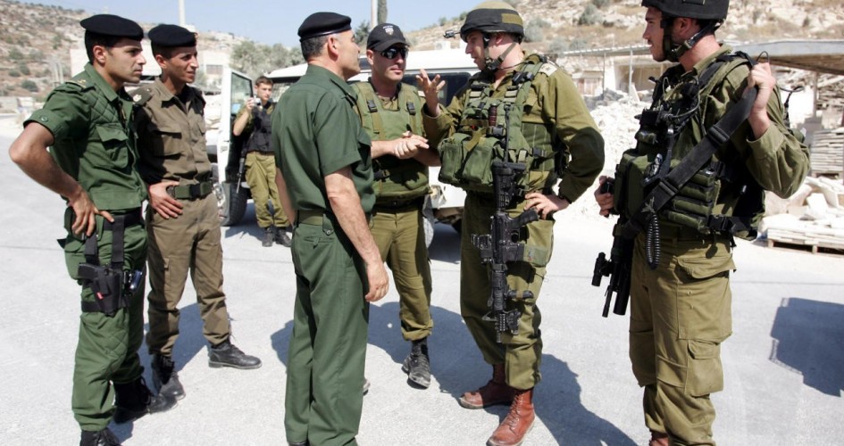 الإعلام العبري: أمن السلطة اعتقل خلية "ثقيلة" لحركة حماس في نابلس