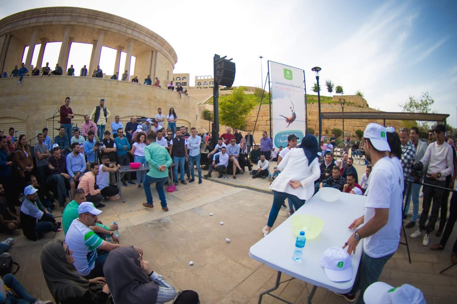  بنك القدس ينظم يوما ترفيهيا لموظفيه