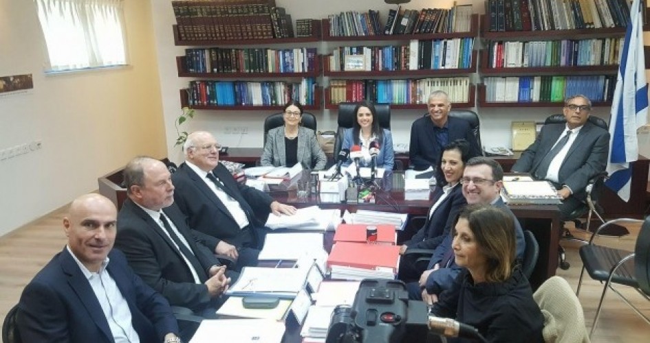 اعتقال مسؤول كبير.. علاقات جنسية مقابل تعيين قضاة في "إسرائيل"