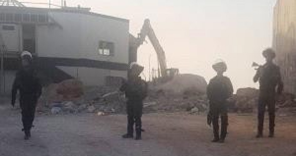 الاحتلال يشرع بعمليات هدم واسعة في محيط حاجز قلنديا شمال القدس