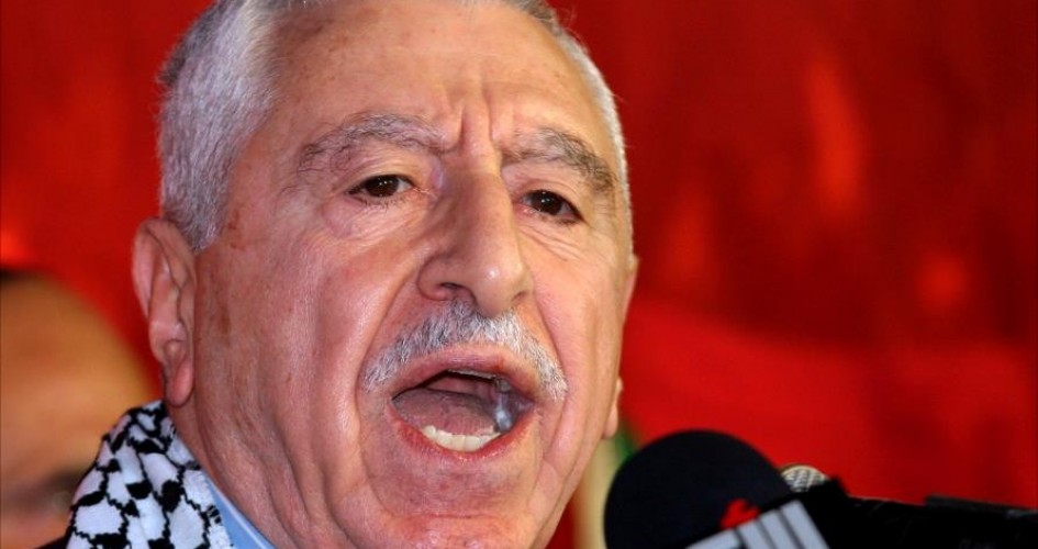 حواتمة يطالب السلطة برفع العقوبات وصرف رواتب موظفي السلطة بغزة