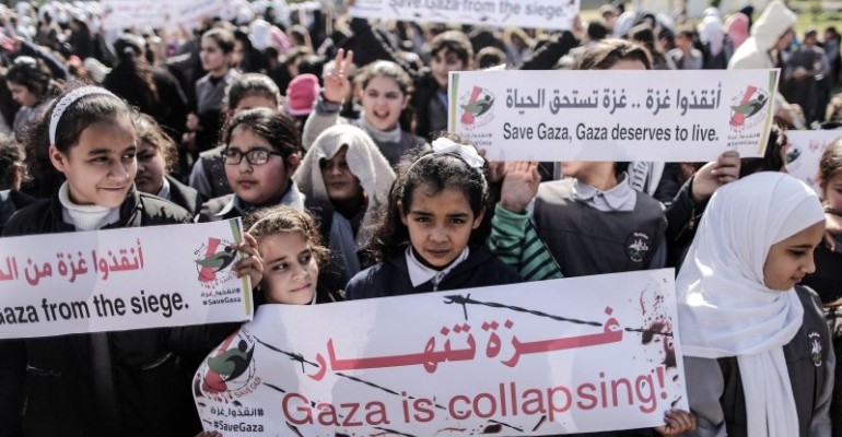 رجال الأعمال: عقوبات الاحتلال ستشل الحركة التجارية وستعمق الأزمة