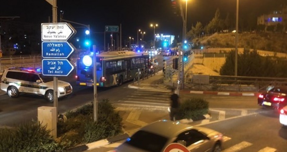 الاحتلال يطلق النار باتجاه فتاة و يصيبها بجروح خطيرة