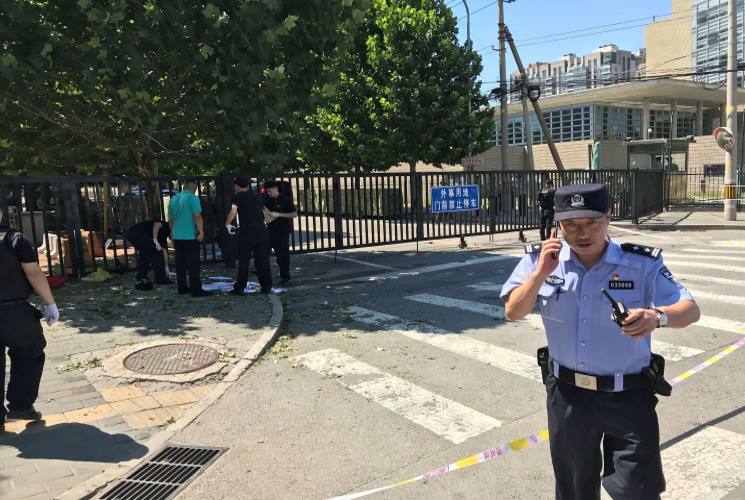 رويترز: انفجار أمام السفارة الأمريكية في بكين