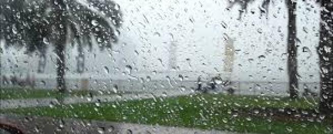 الأمطار بدأت في المنطقة الشمالية .. تشتد مساءً وليلاً