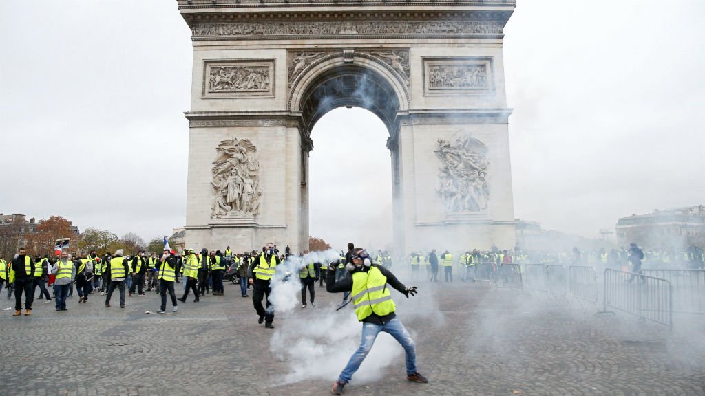 تأهب فرنسي استعداداً لاحتجاج السترات الصفراء الرابع