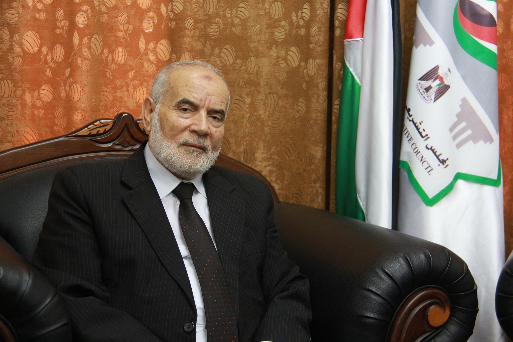 بحر: السلطة تلعب بالنار باعتقالها للنائب أبو سالم