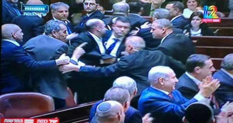 وزير إسرائيلي: النواب العرب خونة