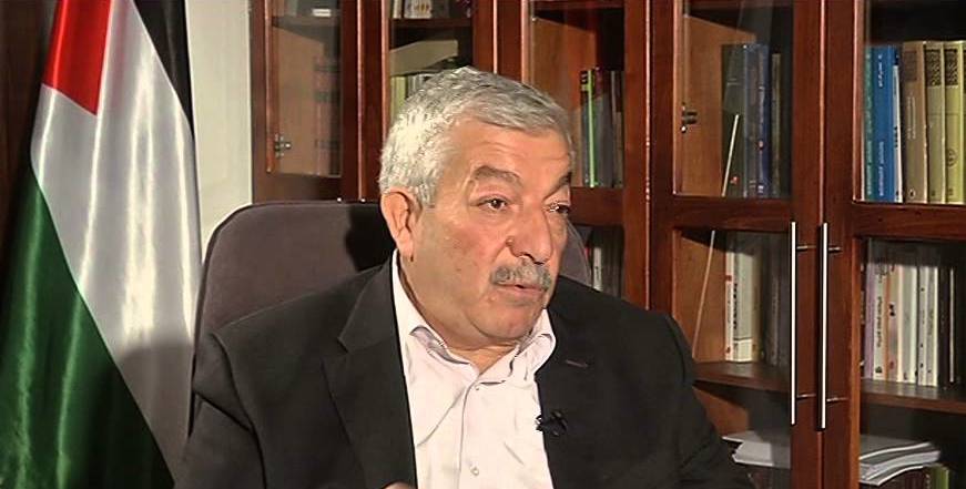 العالول يتحدث عن رواتب الموظفين في غزة