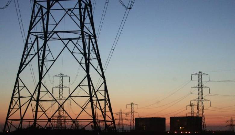 شركة الكهرباء: انقطاع خطوط الكهرباء "الإسرائيلية" بشكل مفاجئ