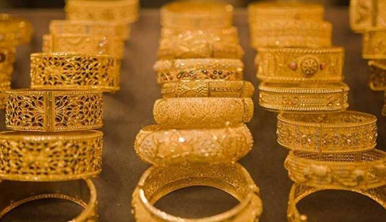 الذهب يرتفع مع انخفاض الدولار