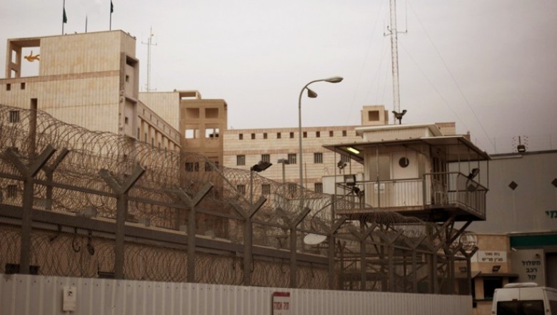 الأسرى في "عسقلان" يعلنون عن مطالب الإضراب المقبل