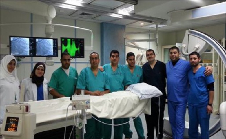 لأول مرة- إجراء عملية شفط جلطة دموية من شرايين الدماغ بالقسطرة بغزة