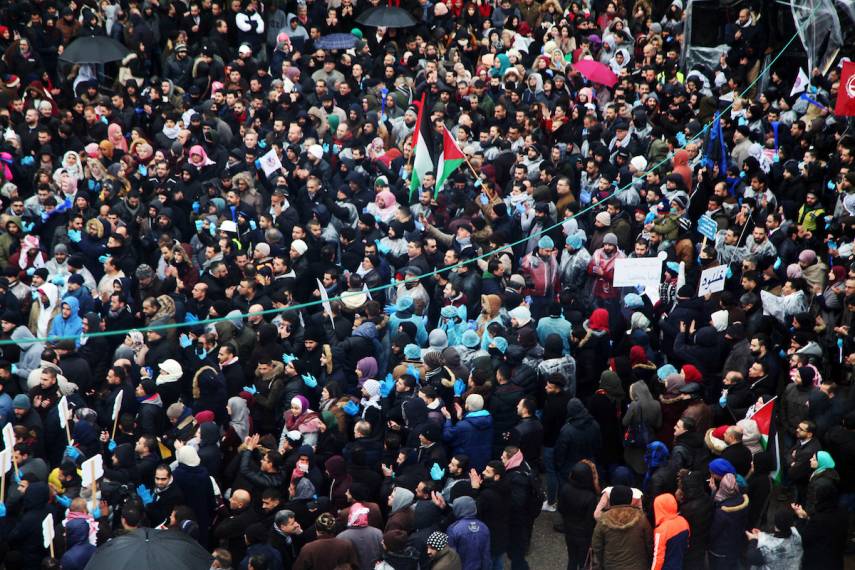 الحراك الموحد: غدًا إضراب للقطاعين الخاص والأهلي بالضفة لإسقاط قانون "الضمان"
