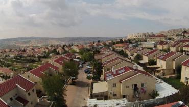 ذكرت إذاعة كان العبرية، اليوم الاثنين، أن لجنة التخطيط والبناء في القدس ستصدر تراخيص لبناء 292 وحدة استيطانية يوم الأربعاء 
