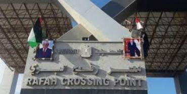 مصادر: التوافق تطلب من حماس إرجاع عدد من موظفيها للمعابر
