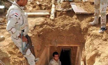 الجيش المصري يعلن تدمير نفق بشمال سيناء